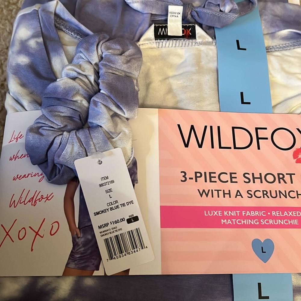 Women's Wildfox Blue Tie Dye 3 Piece Short Set
Size L - Picture 5 of 9